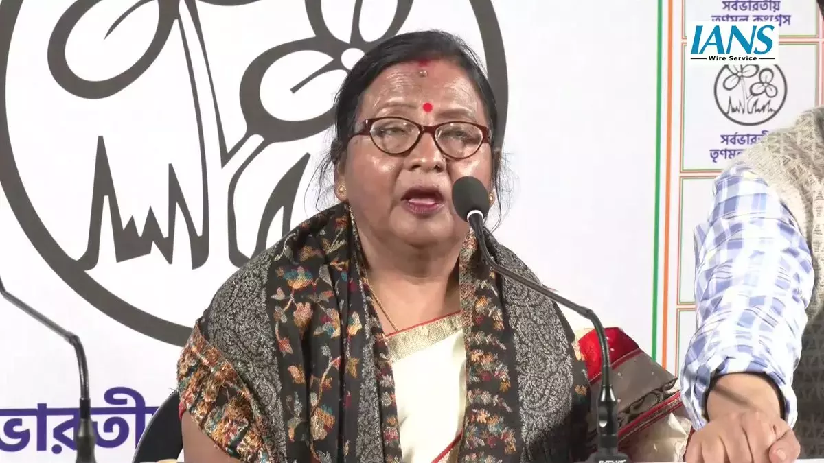 india: बंगाल के बीजेपी सांसद की पत्नी टीएमसी में शामिल हुईं india: बंगाल के बीजेपी सांसद की पत्नी टीएमसी में शामिल हुईं