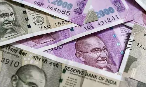 Mumbai : फोर्ट में दिनदहाड़े नकली पुलिसवालों ने केन्या के व्यापारी से ₹66.45 लाख लूटे Mumbai : फोर्ट में दिनदहाड़े नकली पुलिसवालों ने केन्या के व्यापारी से ₹66.45 लाख लूटे
