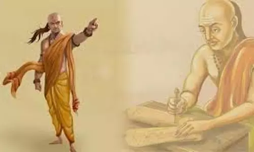 Chanakya Niti: धोखेबाज इंसान की पहचान कैसे करें, आचार्य चाणक्य की इन नीतियों में छिपा है खुशहाल जीवन का राज Chanakya Niti: धोखेबाज इंसान की पहचान कैसे करें, आचार्य चाणक्य की इन नीतियों में छिपा है खुशहाल जीवन का राज