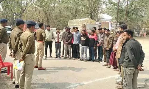 2 लाख का केबल चोरी कबाड़ी समेत 6 गिरफ्तार 2 लाख का केबल चोरी कबाड़ी समेत 6 गिरफ्तार