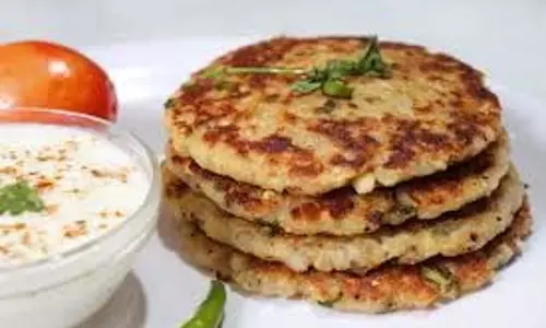 Aloo Sabudana Thepla : व्रत में ट्राई करें सॉफ्ट आलू साबूदाना थेपला Aloo Sabudana Thepla : व्रत में ट्राई करें सॉफ्ट आलू साबूदाना थेपला