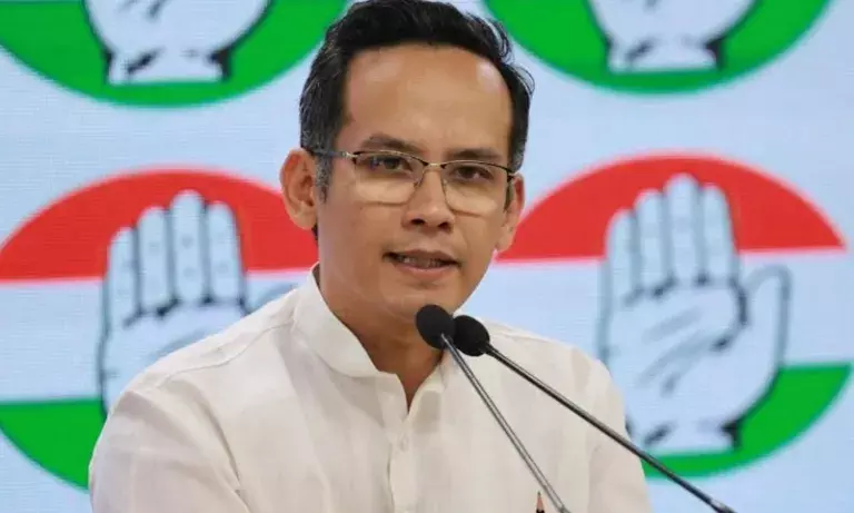 Congress ने उठाए सवाल, असम में मतदाता सूची में हेरफेर का आरोप Congress ने उठाए सवाल, असम में मतदाता सूची में हेरफेर का आरोप