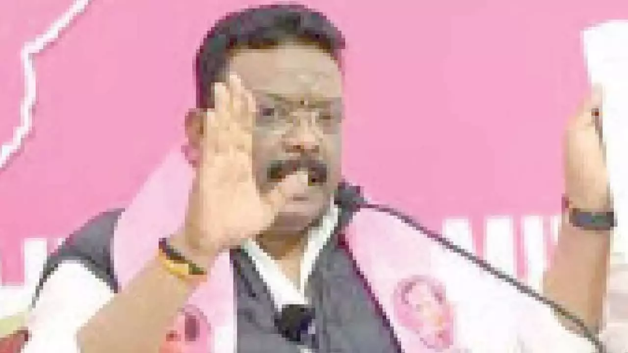 Telangana: बीआरएस ने नगर निगम चुनावों की शेड्यूलिंग को लेकर एसईसी से सवाल पूछे Telangana: बीआरएस ने नगर निगम चुनावों की शेड्यूलिंग को लेकर एसईसी से सवाल पूछे