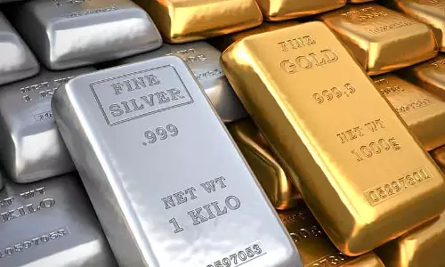 Gold, चांदी की रैली जारी, रिकॉर्ड ऊंचाई पर पहुंचे Gold, चांदी की रैली जारी, रिकॉर्ड ऊंचाई पर पहुंचे