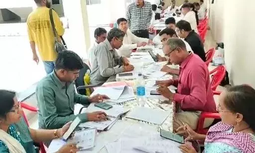 चुनाव ड्यूटी से गैरमौजूद रहने पर HM को सस्पेंड किया गया