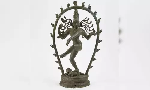 अमेरिकी संग्रहालय लौटाएगा तमिलनाडु की तीन प्राचीन मूर्तियां अमेरिकी संग्रहालय लौटाएगा तमिलनाडु की तीन प्राचीन मूर्तियां