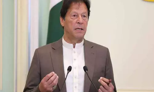 PTI ने इमरान खान के परिवार को जेल में मिलने की इजाज़त देने की मांग की