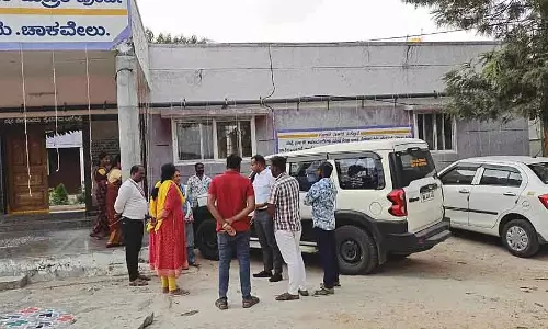 Hostel में शराब का सेवन; किचन स्टाफ सस्पेंड Hostel में शराब का सेवन; किचन स्टाफ सस्पेंड