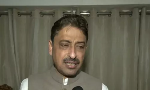 अजित पवार के प्लेन क्रैश पर सवालों को लेकर विपक्ष के सांसदों की अलग-अलग राय