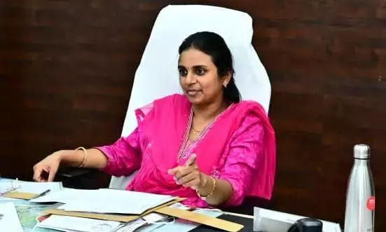 Kurnool में बिजली का खंभा गिरने के बाद ठेकेदार पर मामला दर्ज