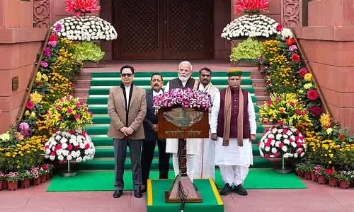 तेजी से आगे बढ़ती सुधारों की एक्सप्रेस : बजट पर Modi तेजी से आगे बढ़ती सुधारों की एक्सप्रेस : बजट पर Modi