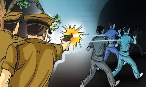 Agra: पुलिस ने चलाया ऑपरेशन, अपराधी को किया ढेर Agra: पुलिस ने चलाया ऑपरेशन, अपराधी को किया ढेर
