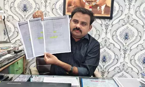 Athani : पेड़ लगाने के टेंडर में नगर पालिका के मुख्य अधिकारी शामिल; आरोप लगे Athani : पेड़ लगाने के टेंडर में नगर पालिका के मुख्य अधिकारी शामिल; आरोप लगे