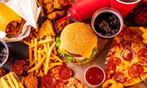 Ultra-processed फूड्स मोटापे को तेज़ी से बढ़ा रहे हैं: इको सर्वे