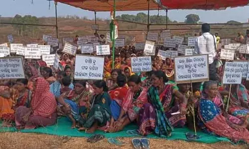 Rayagada उत्कल एल्यूमिना के अधूरे वादों पर विरोध जारी