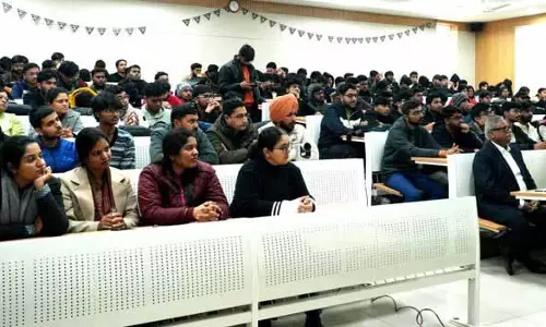 किरण बेदी ने IIIT-Una के छात्रों को संबोधित किया