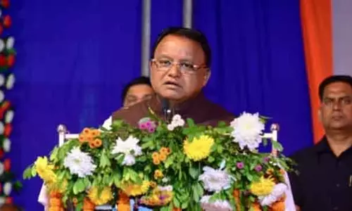 Odisha CM ने राउरकेला में 8,884 करोड़ रुपये की 20 इंडस्ट्रियल परियोजनाओं का उद्घाटन किया Odisha CM ने राउरकेला में 8,884 करोड़ रुपये की 20 इंडस्ट्रियल परियोजनाओं का उद्घाटन किया