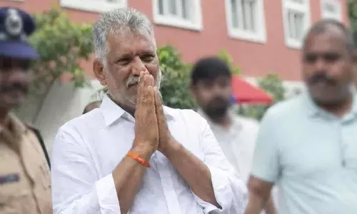 AP हाई कोर्ट ने शराब घोटाले में चेविरेड्डी भास्कर रेड्डी को जमानत दे दी AP हाई कोर्ट ने शराब घोटाले में चेविरेड्डी भास्कर रेड्डी को जमानत दे दी