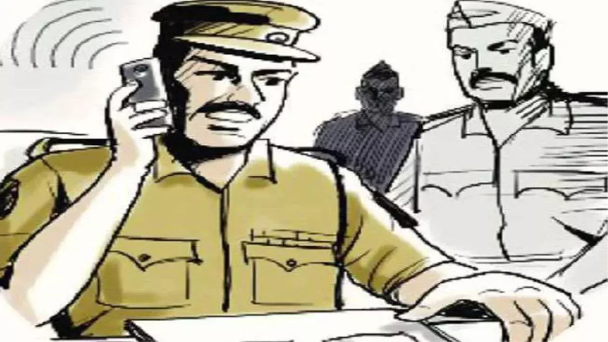 Shamsabad: चोरी के बाद पुलिस का कोई सुराग नहीं, नाराजगी फैली Shamsabad: चोरी के बाद पुलिस का कोई सुराग नहीं, नाराजगी फैली