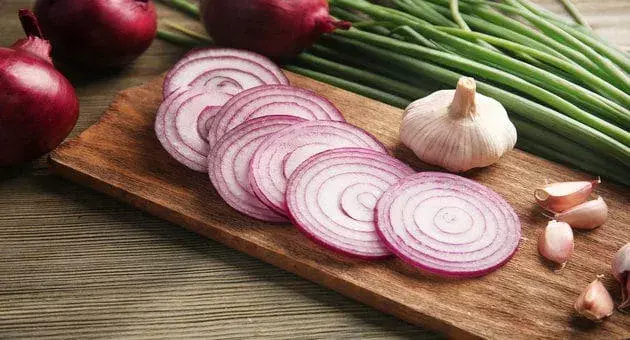 Health: सेहतमंद जीवन के लिए प्याज बेहद फायदेमंद Health: सेहतमंद जीवन के लिए प्याज बेहद फायदेमंद