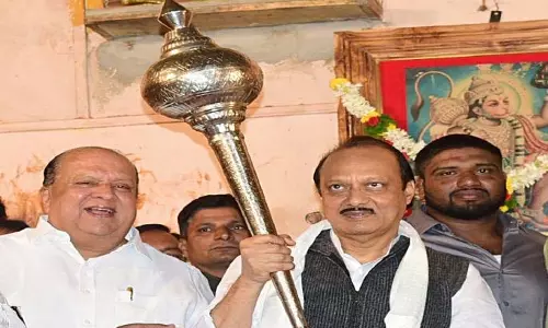 आखिर तक Kolhapur के लोगों के साथ अजीतदादा की नज़दीकी...! आखिर तक Kolhapur के लोगों के साथ अजीतदादा की नज़दीकी...!