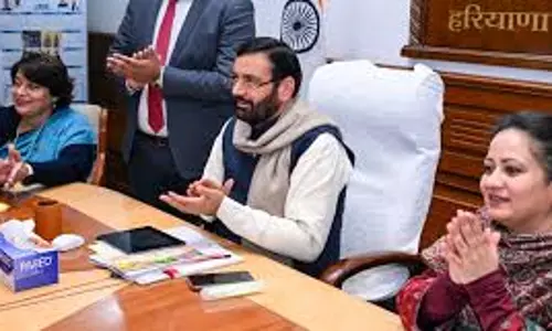 Chandigarh: CM सैनी ने किसानों को दी बड़ी राहत, औषधीय फसलों पर जोर Chandigarh: CM सैनी ने किसानों को दी बड़ी राहत, औषधीय फसलों पर जोर