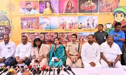 Anakapalli  उत्सव: मंत्री अनिता ने लिया तैयारियों का जायजा