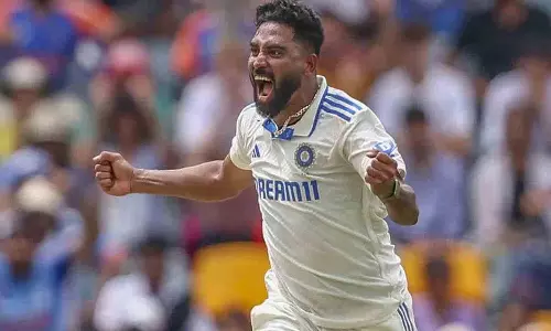 Ranji Trophy में सिराज चमके, छत्तीसगढ़ के खिलाफ अहम विकेट लिए Ranji Trophy में सिराज चमके, छत्तीसगढ़ के खिलाफ अहम विकेट लिए