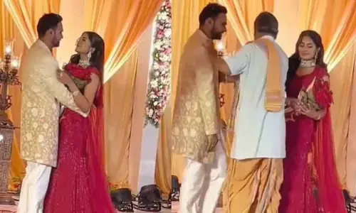Wedding में दूल्हा-दुल्हन की हरकतों से हंगामा हुआ, पुजारी को दखल देना पड़ा