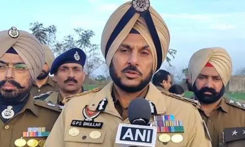 Punjab: पुलिस ने रैकेट पकड़ा, मुठभेड़ में एक संदिग्ध घायल Punjab: पुलिस ने रैकेट पकड़ा, मुठभेड़ में एक संदिग्ध घायल