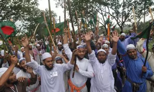 धर्म के राजनीतिकरण ने Bangladesh को जटिल मोड़ पर खड़ा किया