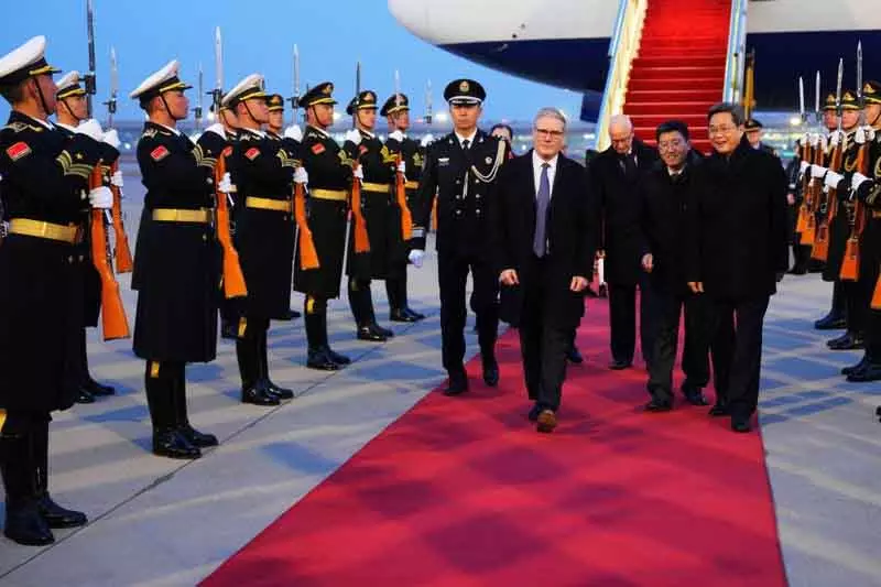 China यूके के लिए मायने रखता है: बीजिंग में स्टार्मर China यूके के लिए मायने रखता है: बीजिंग में स्टार्मर