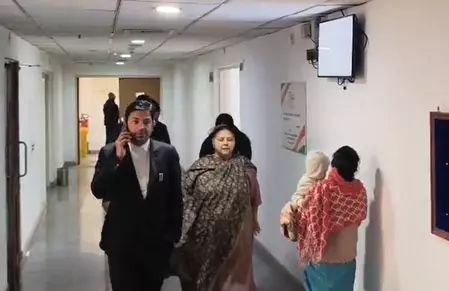 लैंड फॉर जॉब मामला: लालू परिवार को कोर्ट में व्यक्तिगत पेशी का आदेश, तय होंगे आरोप लैंड फॉर जॉब मामला: लालू परिवार को कोर्ट में व्यक्तिगत पेशी का आदेश, तय होंगे आरोप