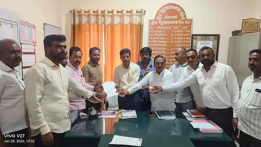 Malur : स्कूल की ज़मीन का अधिग्रहण करने के लिए विभाग से मांग Malur : स्कूल की ज़मीन का अधिग्रहण करने के लिए विभाग से मांग