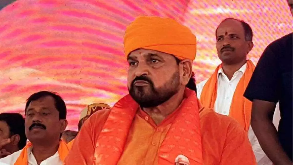 Kaiserganj: बृजभूषण शरण सिंह ने छात्र और शिक्षक समुदाय को किया जागरूक Kaiserganj: बृजभूषण शरण सिंह ने छात्र और शिक्षक समुदाय को किया जागरूक
