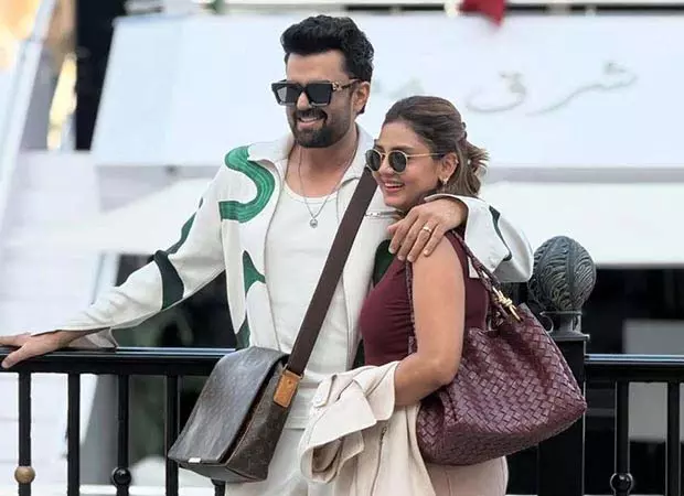 Maniesh Paul ने संयुक्ता के साथ शादी की 19वीं सालगिरह मनाई Maniesh Paul ने संयुक्ता के साथ शादी की 19वीं सालगिरह मनाई