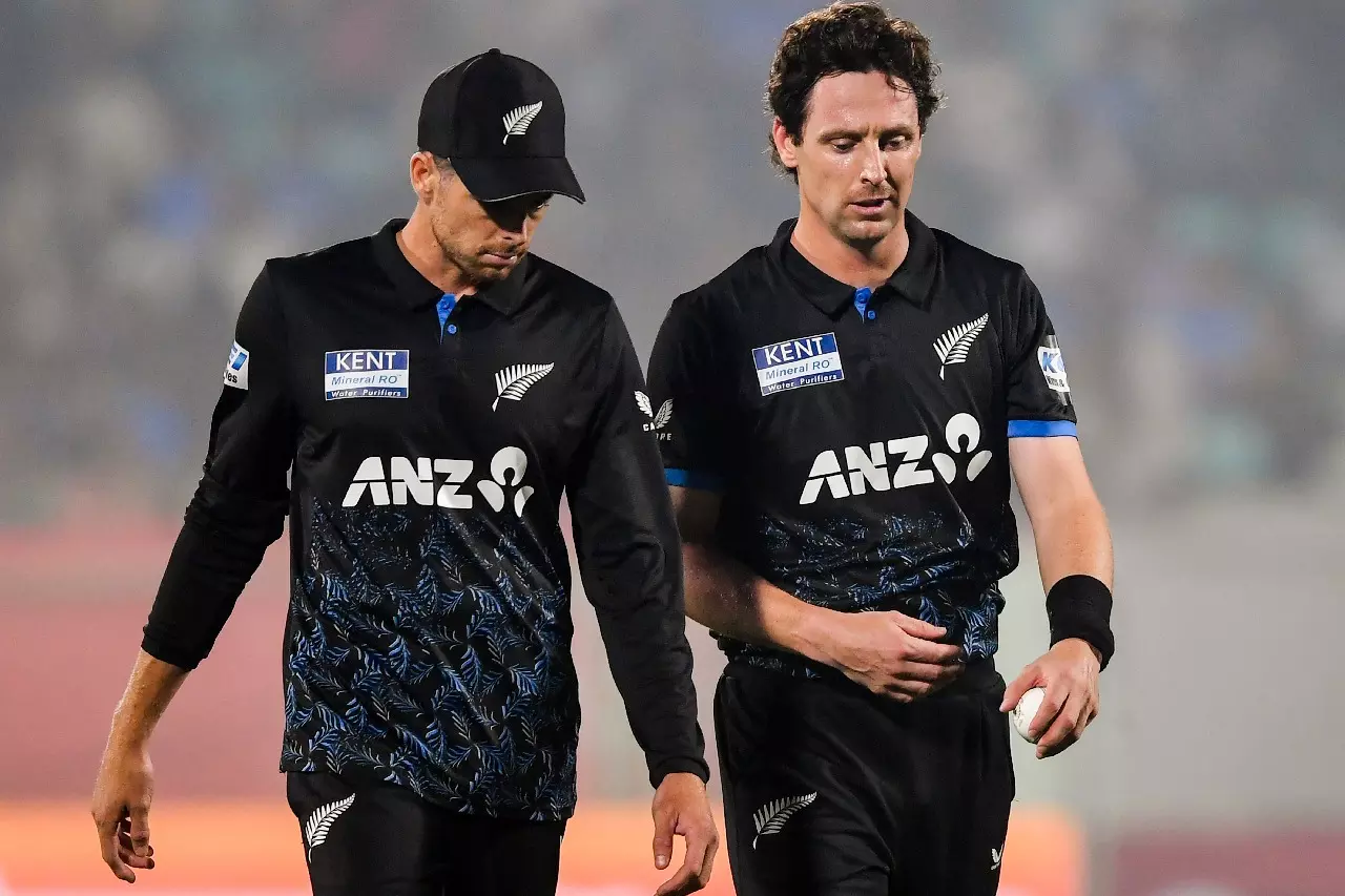 4th T20I: सेंटनर ने भारत की पावरप्ले रणनीति की तारीफ की 4th T20I: सेंटनर ने भारत की पावरप्ले रणनीति की तारीफ की