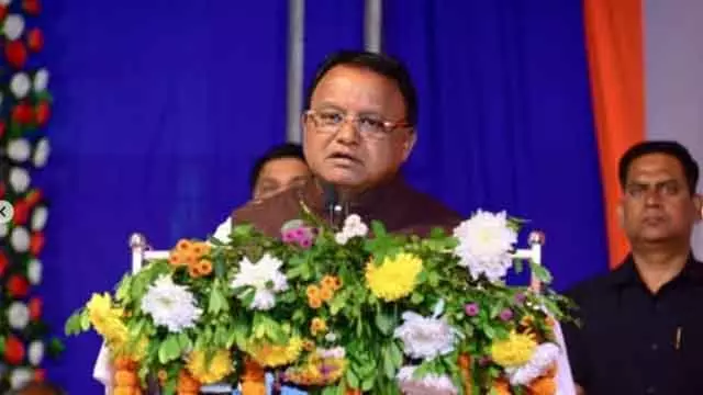 Odisha CM ने राउरकेला में 8,884 करोड़ रुपये की 20 इंडस्ट्रियल परियोजनाओं का उद्घाटन किया Odisha CM ने राउरकेला में 8,884 करोड़ रुपये की 20 इंडस्ट्रियल परियोजनाओं का उद्घाटन किया