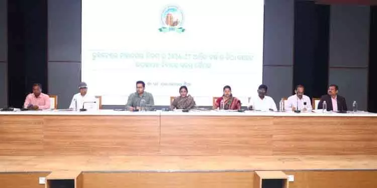 BMC ने 2026-27 के लिए 1,050 करोड़ रुपये का ड्राफ्ट बजट पेश किया BMC ने 2026-27 के लिए 1,050 करोड़ रुपये का ड्राफ्ट बजट पेश किया