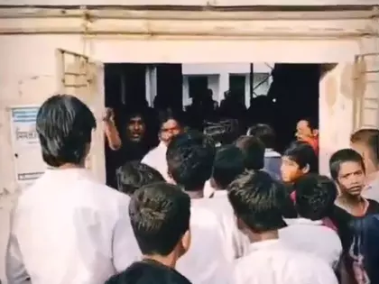 बच्चों और SHG कार्यकर्ताओं की उपस्थिति विवादास्पद बच्चों और SHG कार्यकर्ताओं की उपस्थिति विवादास्पद