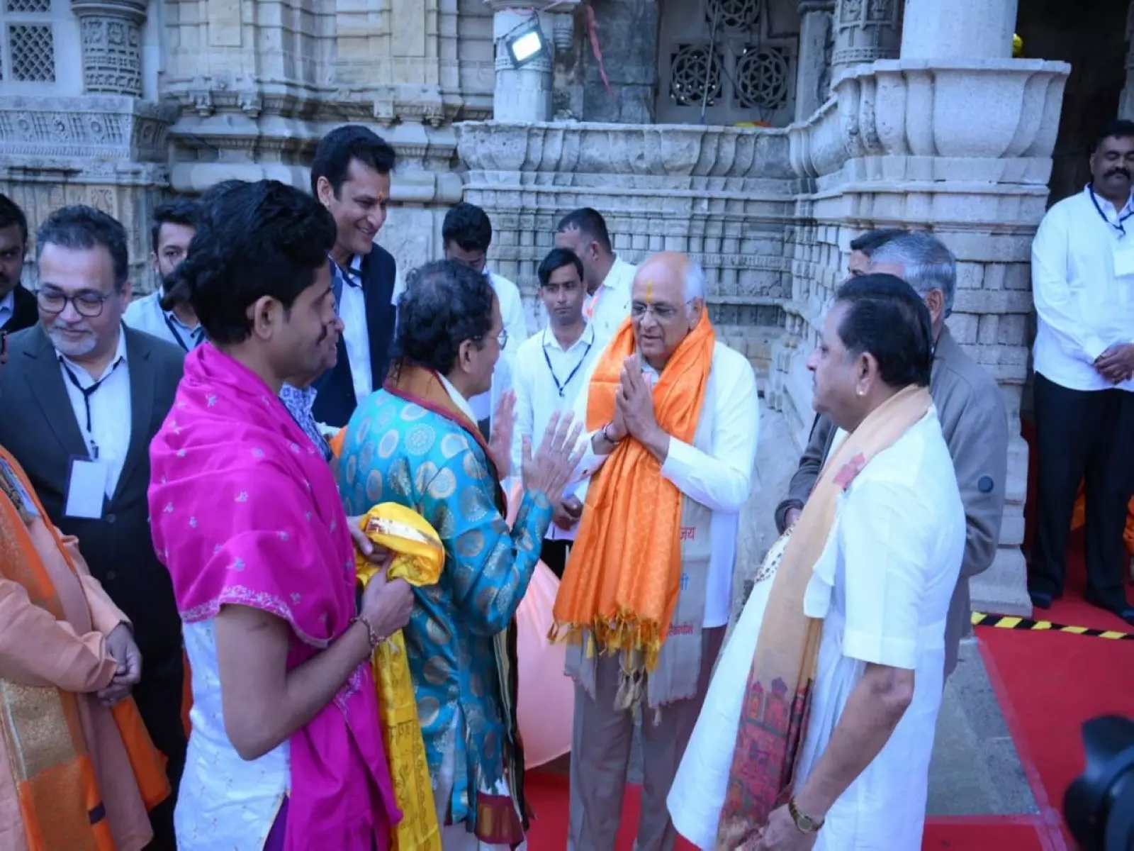 CM भूपेन्द्र पटेल ने भगवान द्वारकाधीश के दर्शन किये, राज्य के समग्र कल्याण के लिए प्रार्थना की CM भूपेन्द्र पटेल ने भगवान द्वारकाधीश के दर्शन किये, राज्य के समग्र कल्याण के लिए प्रार्थना की