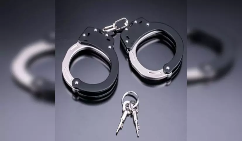 हत्या के प्रयास के फरार आरोपी को गिरफ्तार किया हत्या के प्रयास के फरार आरोपी को गिरफ्तार किया