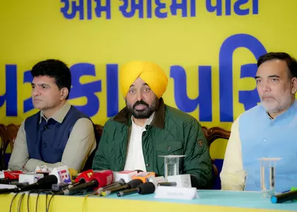 भगवंत मान ने Gujarat में प्रदर्शित की पंजाब की उपलब्धियां भगवंत मान ने Gujarat में प्रदर्शित की पंजाब की उपलब्धियां