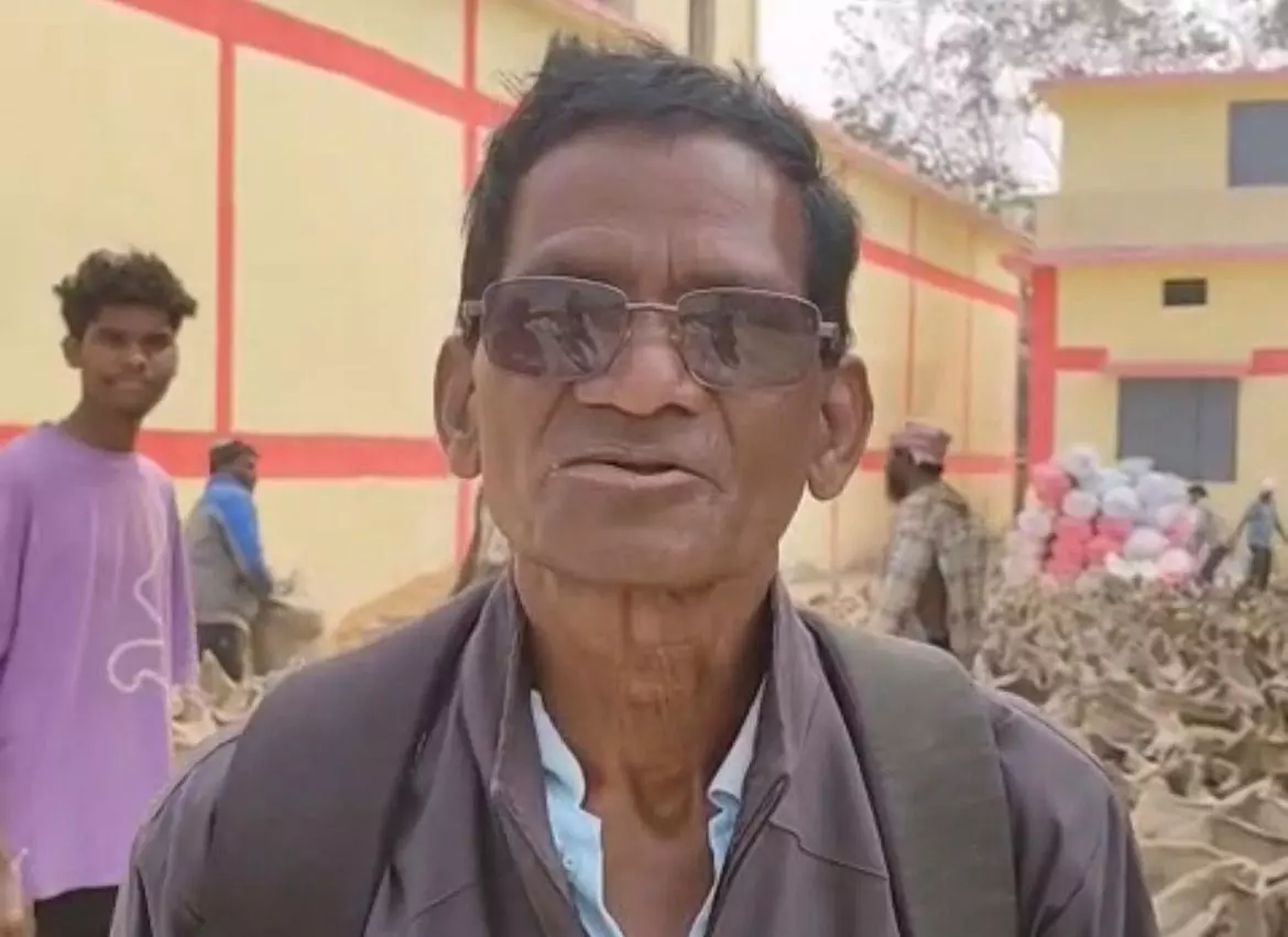 किसान लादेन ने आसानी से बेचा धान, धान खरीदी केंद्र में कोई समस्या नहीं हुई किसान लादेन ने आसानी से बेचा धान, धान खरीदी केंद्र में कोई समस्या नहीं हुई