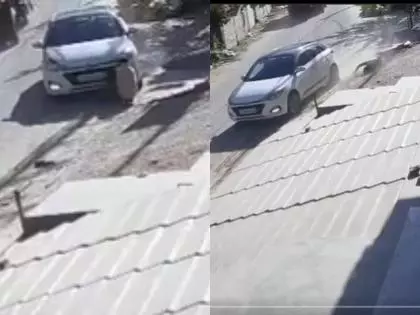 Uttarakhand: अल्मोड़ा में कार बेकाबू, मजदूर गंभीर रूप से घायल Uttarakhand: अल्मोड़ा में कार बेकाबू, मजदूर गंभीर रूप से घायल