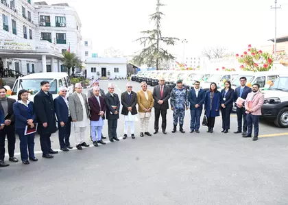 भारत ने चुनाव में मदद के तौर पर Nepal को 250 और गाड़ियां सौंपीं भारत ने चुनाव में मदद के तौर पर Nepal को 250 और गाड़ियां सौंपीं