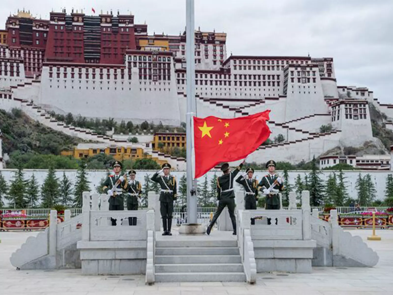 China में म्यांमार आपराधिक गिरोह के 11 सदस्यों को फांसी दी गई China में म्यांमार आपराधिक गिरोह के 11 सदस्यों को फांसी दी गई