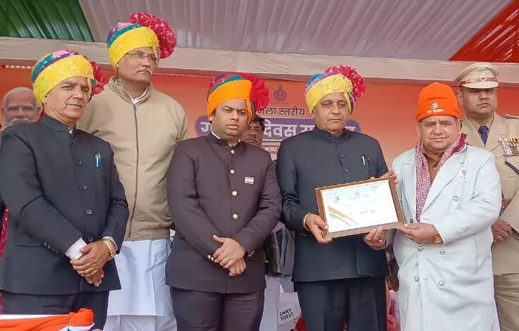 Bhiwani: सामाजिक कार्यों में योगदान के लिए रमेश सैनी सम्मानित Bhiwani: सामाजिक कार्यों में योगदान के लिए रमेश सैनी सम्मानित