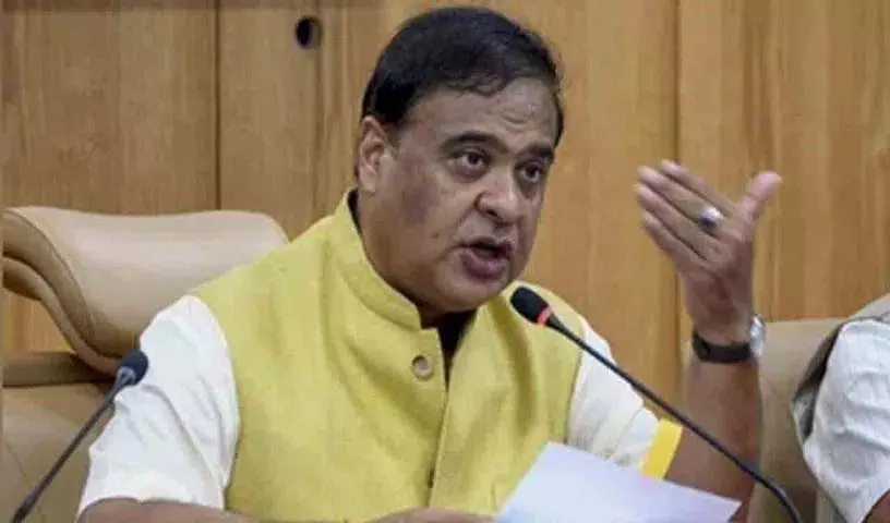 असम के CM हिमंत बिस्वा सरमा का कर्मचारियों की भर्ती पर विवादित बयान असम के CM हिमंत बिस्वा सरमा का कर्मचारियों की भर्ती पर विवादित बयान