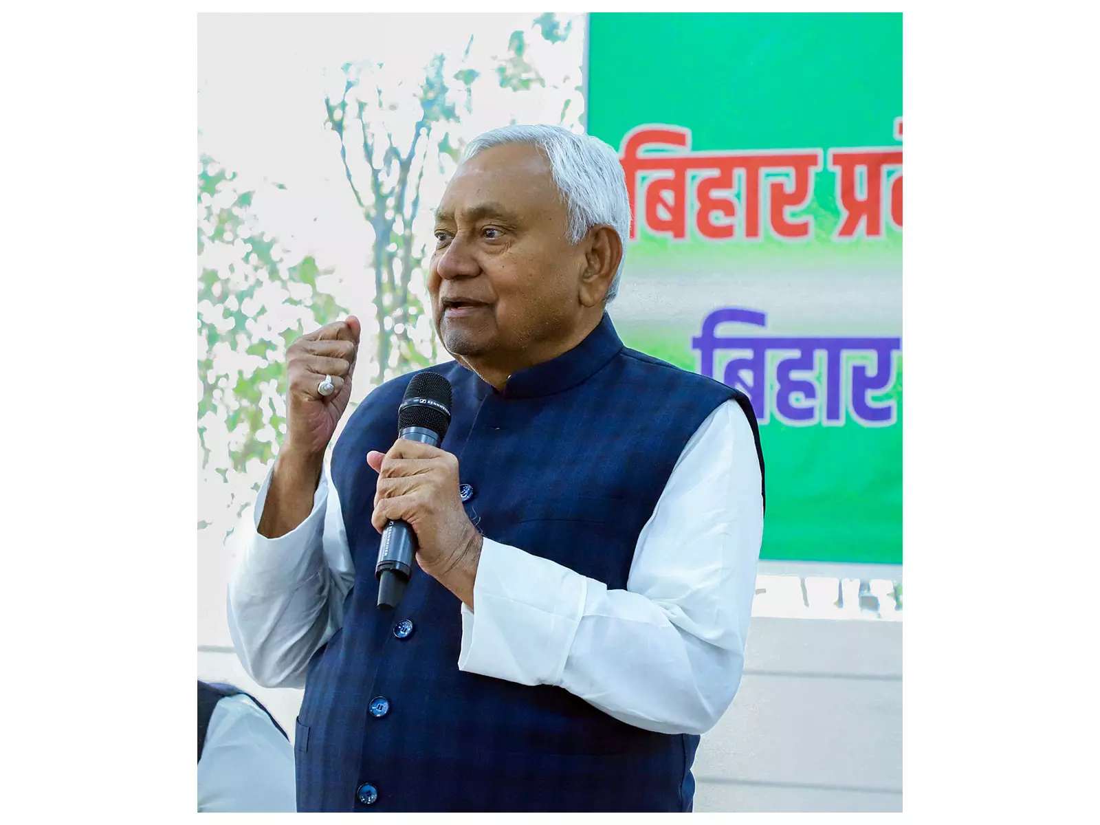 बिहार के CM ने महिला रोजगार योजना के तहत 2 लाख रुपये की अतिरिक्त सहायता प्रदान की बिहार के CM ने महिला रोजगार योजना के तहत 2 लाख रुपये की अतिरिक्त सहायता प्रदान की